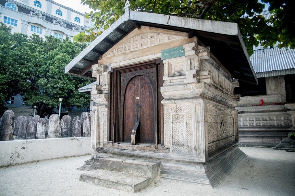 tombstone at Male’ Hukuru Miskiy