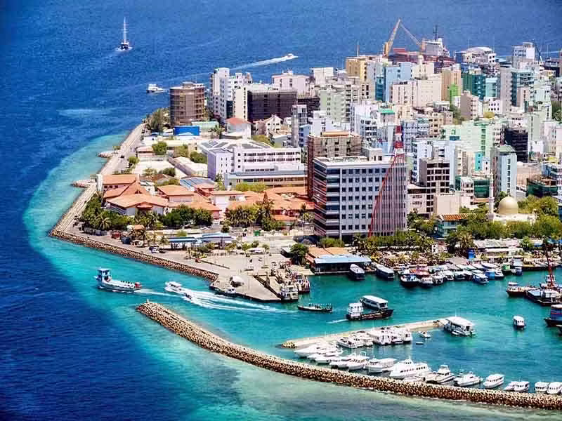 Male' city tour from Maafushi